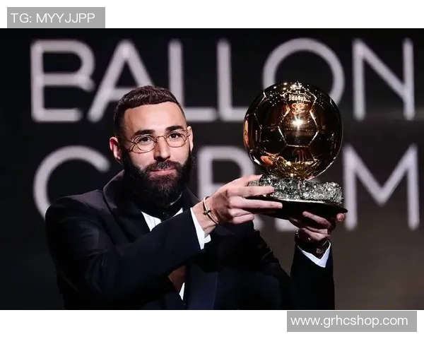 本泽马：从足球天才到传奇巨星的辉煌旅程与职业生涯回顾